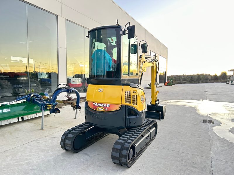 Miniexcavadora Yanmar Vio 25