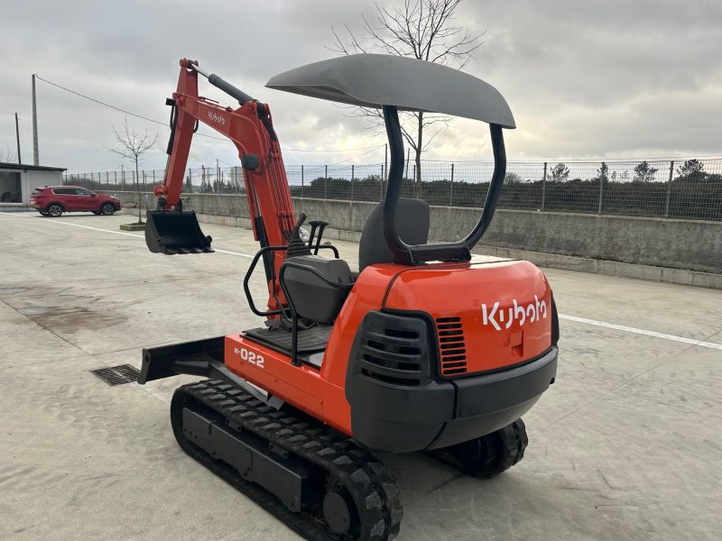 Miniexcavadora Kubota K-022