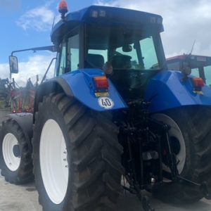 TRACTOR NEW HOLLAND TVT 195