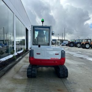MINIEXCAVADORA TAKEUCHI TB250