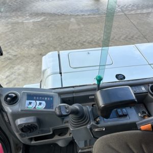 MINIEXCAVADORA TAKEUCHI TB250