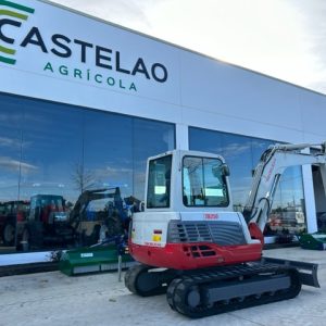 MINIEXCAVADORA TAKEUCHI TB250