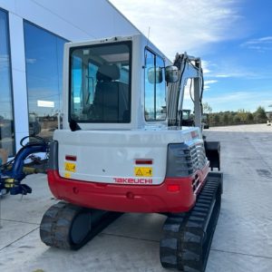 MINIEXCAVADORA TAKEUCHI TB250