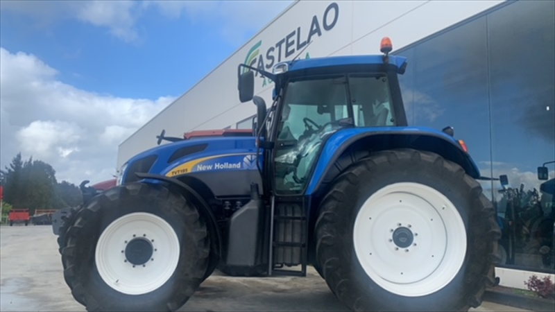 TRACTOR NEW HOLLAND TVT 195