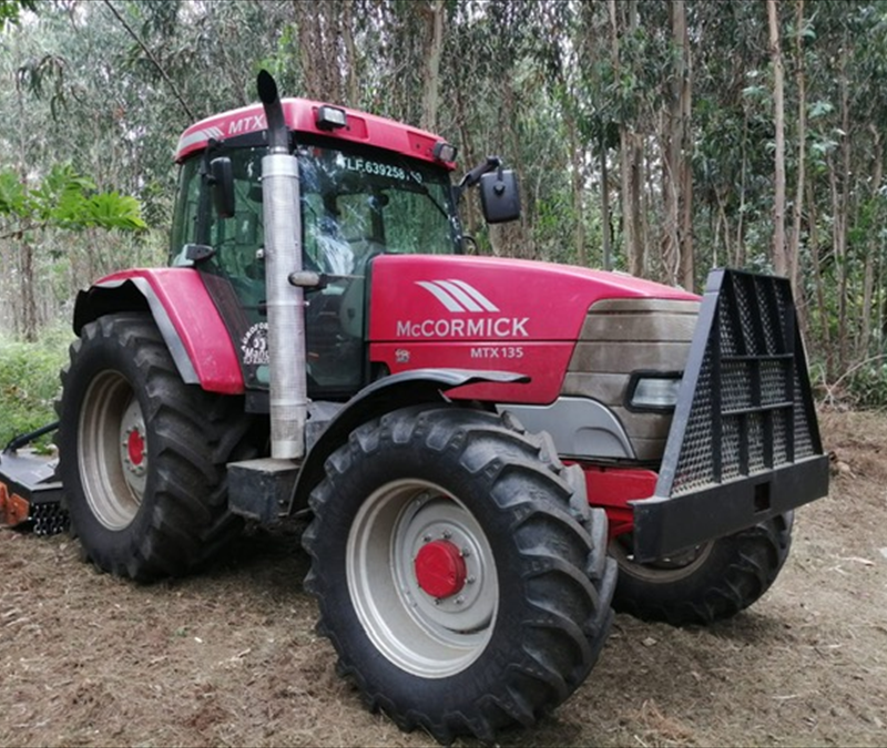 TRACTOR MCCORMICK MTX135