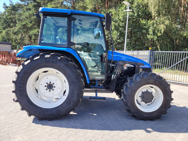 TRACTOR NEW HOLLAND TL90