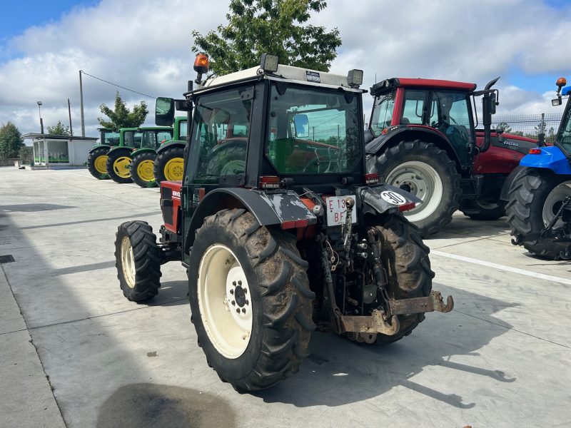 TRACTOR NEW HOLLAND 72-86 DT