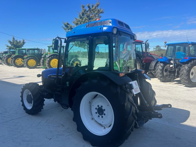 TRACTOR NEW HOLLAND TN90F