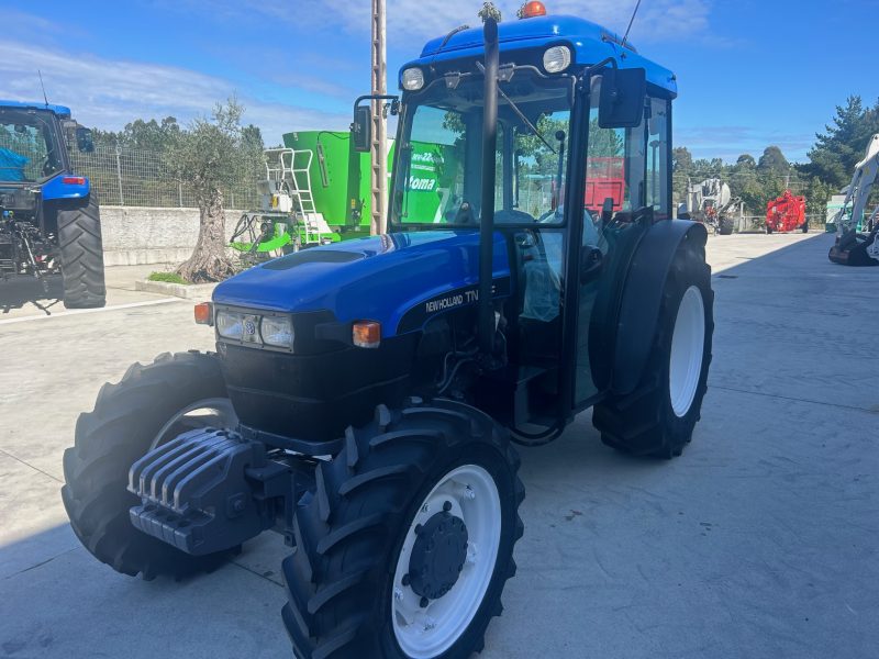 TRACTOR NEW HOLLAND TN90F