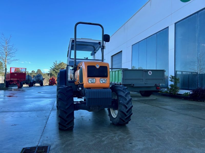 TRACTOR RENAULT FRUCTUS 140