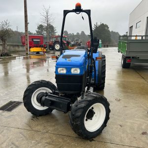 TRACTOR NEW HOLLAND TN75NA