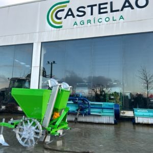 SEMBRADORA DE PATATAS BOMET 2 SURCOS CON ABONADORES