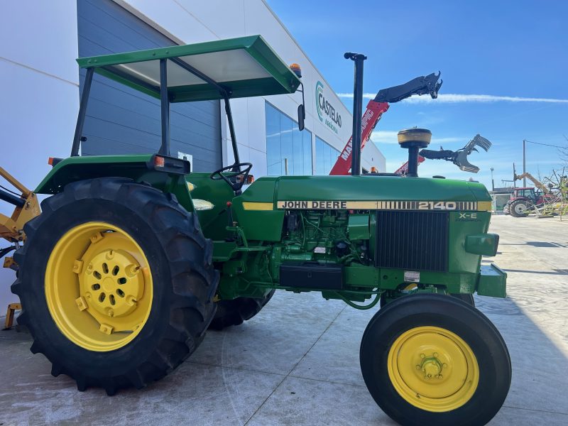 TRACTOR JOHN DEERE 2140 ST