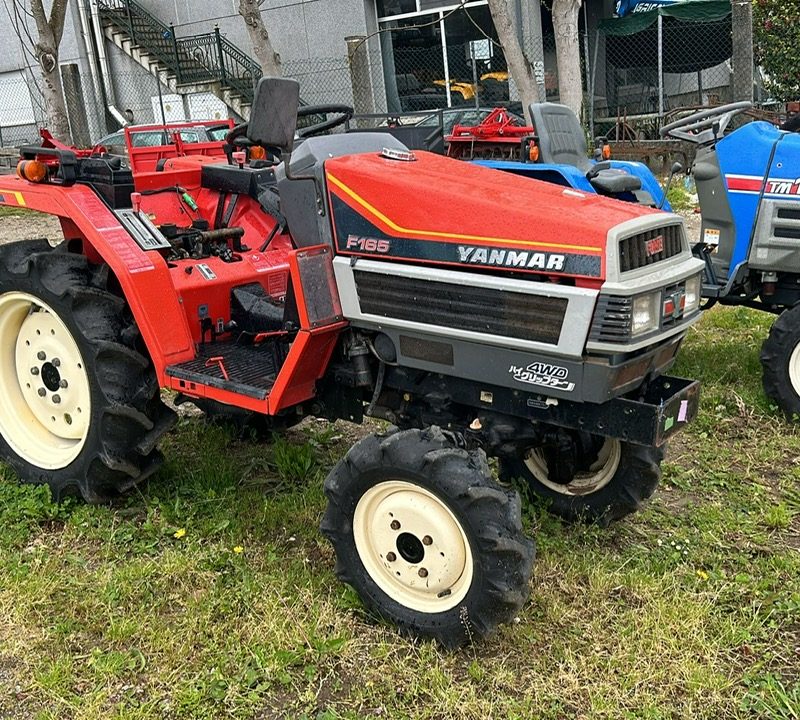 TRACTOR YANMAR F165