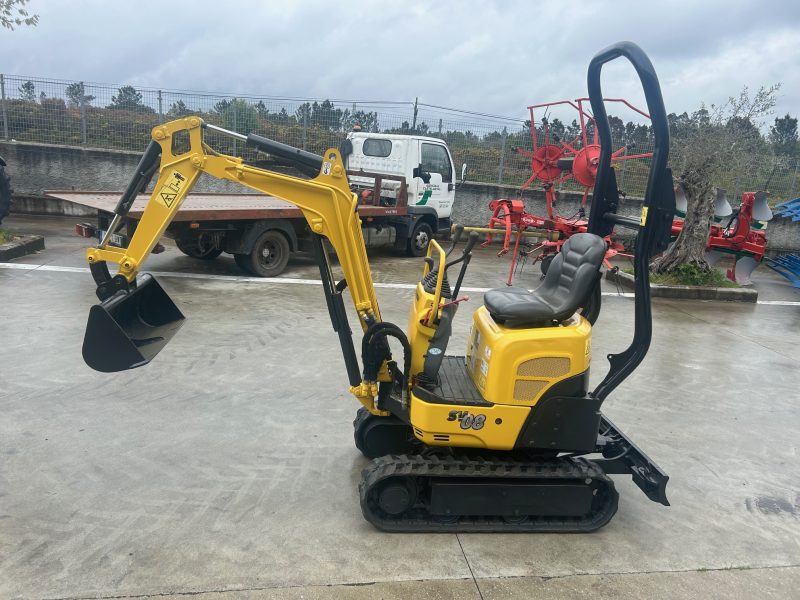 MINIEXCAVADORA YANMAR SV080