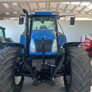 TRACTOR NEW HOLLAND TVT 195