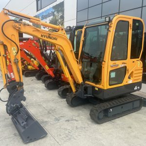 MINIEXCAVADORA HYUNDAI ROBEX 16-9