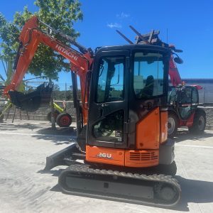 MINIEXCAVADORA HITACHI ZX26