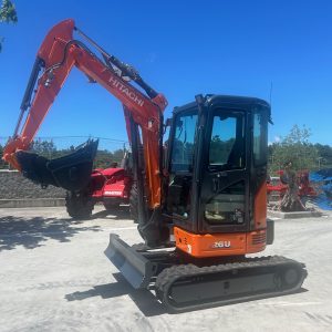 MINIEXCAVADORA HITACHI ZX26