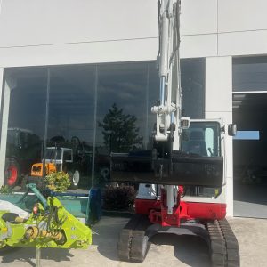 MINIEXCAVADORA TAKEUCHI TB250