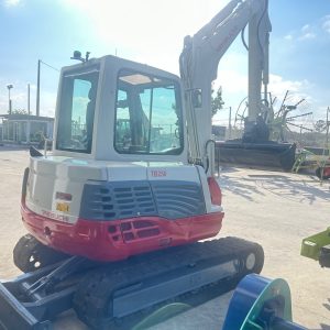 MINIEXCAVADORA TAKEUCHI TB250