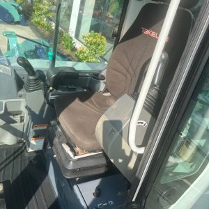 MINIEXCAVADORA TAKEUCHI TB250