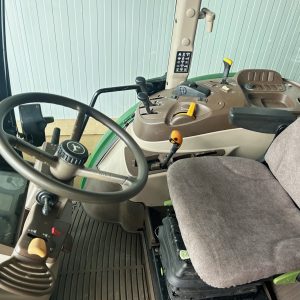 TRACTOR JOHN DEERE 5820