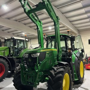 TRACTOR JOHN DEERE 6150 M CON PALA H340