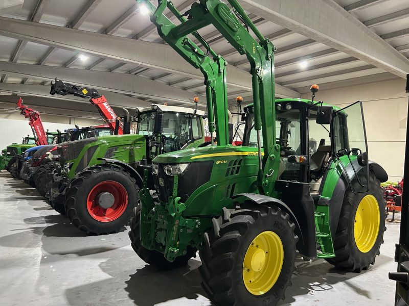 TRACTOR JOHN DEERE 6150 M CON PALA H340