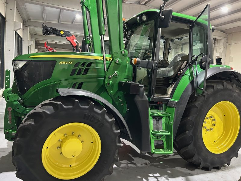 TRACTOR JOHN DEERE 6150 M CON PALA H340