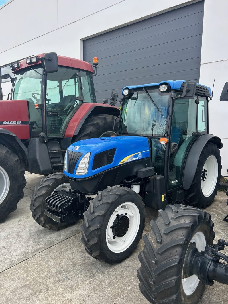 TRACTOR FRUTERO NEW HOLLAND T4040F