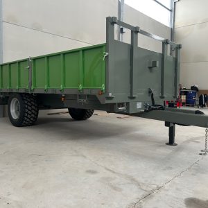 REMOLQUE BASCULANTE 4,50 X 2.32 CON BALDERAS