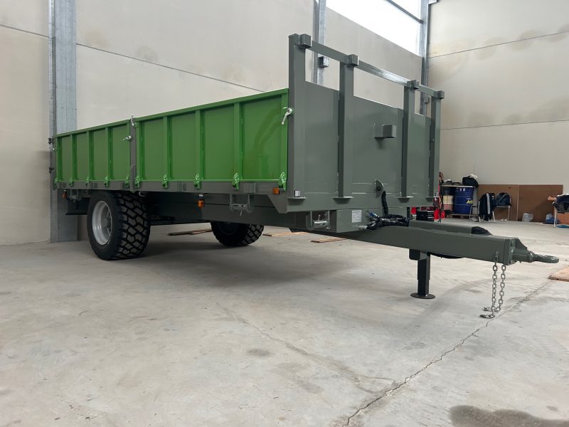 REMOLQUE BASCULANTE 4,50 X 2.32 CON BALDERAS