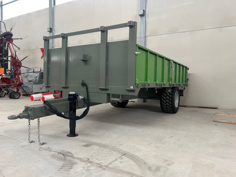 REMOLQUE BASCULANTE 4,50 X 2.32 CON BALDERAS