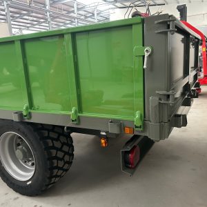 REMOLQUE BASCULANTE 4,50 X 2.32 CON BALDERAS