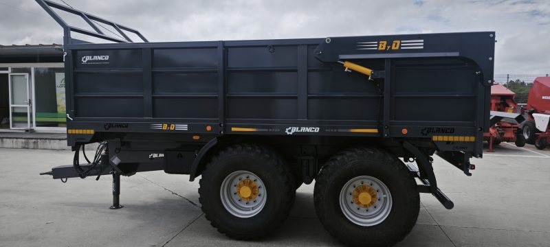 REMOLQUE BASCULANTE 5 X 2.55 METROS