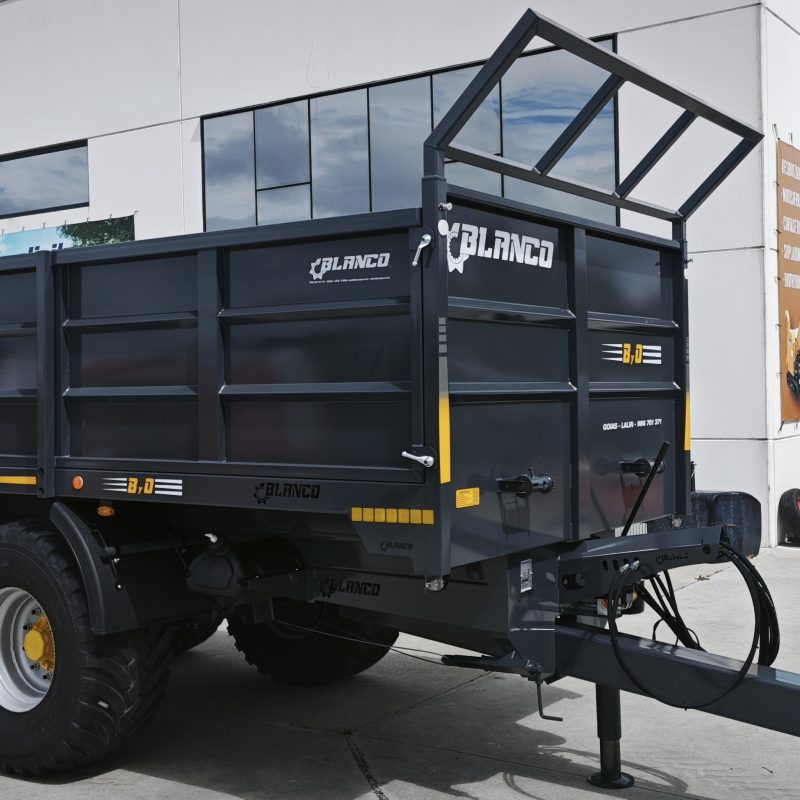 REMOLQUE BASCULANTE 5 X 2.55 METROS