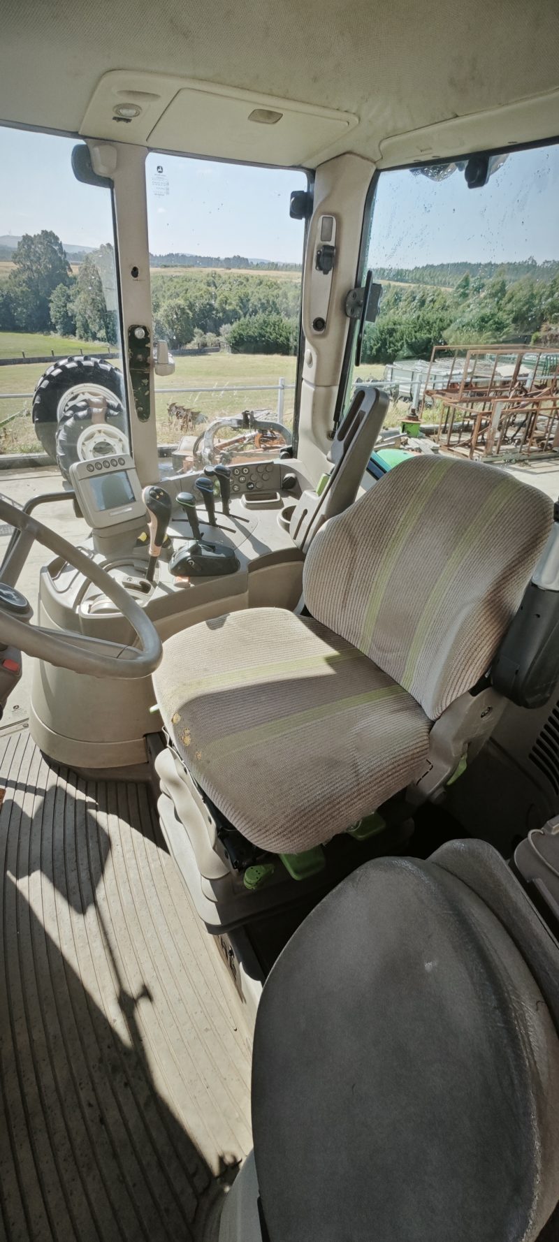 TRACTOR JOHN DEERE 6830 PREMIUM