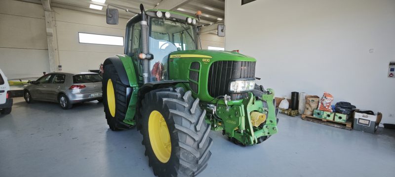 TRACTOR JOHN DEERE 6830 PREMIUM