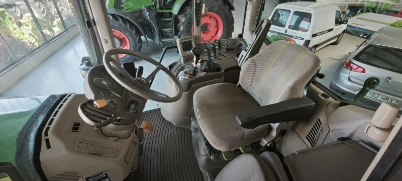 TRACTOR JOHN DEERE 6830 PREMIUM