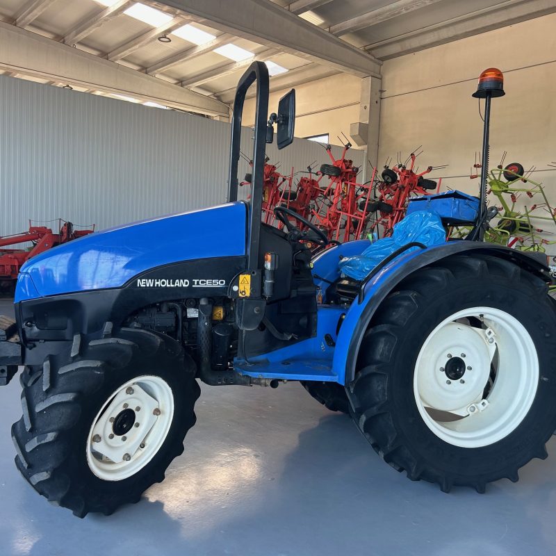 TRACTOR NEW HOLLAND TCE50