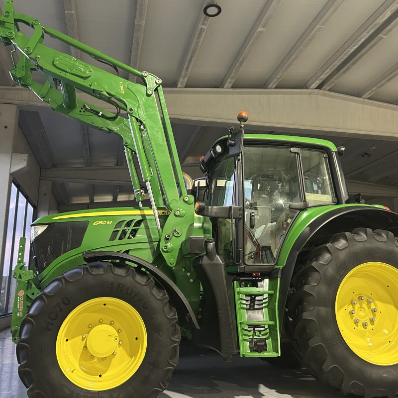 TRACTOR JOHN DEERE 6150 M