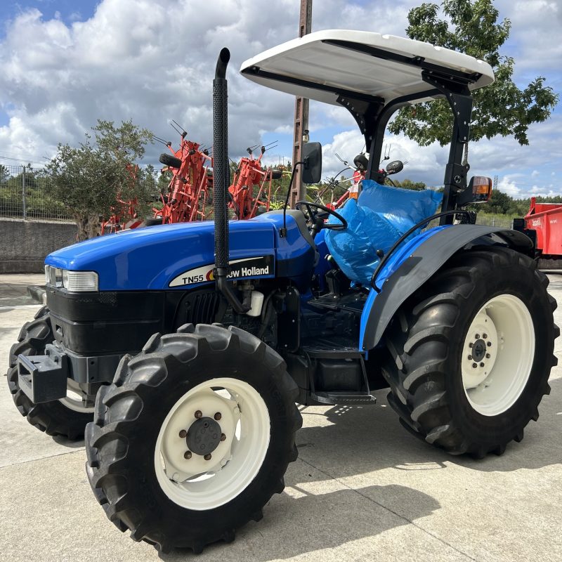 TRACTOR NEW HOLLAND TN55