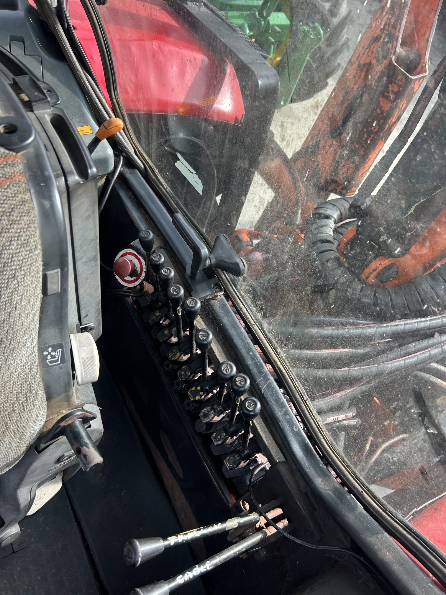 EQUIPO FORESTAL TRACTOR MCCORMICK MC120 CON GRUA 57TWL2 Y REMOLQUE GUERRA RTH8000A